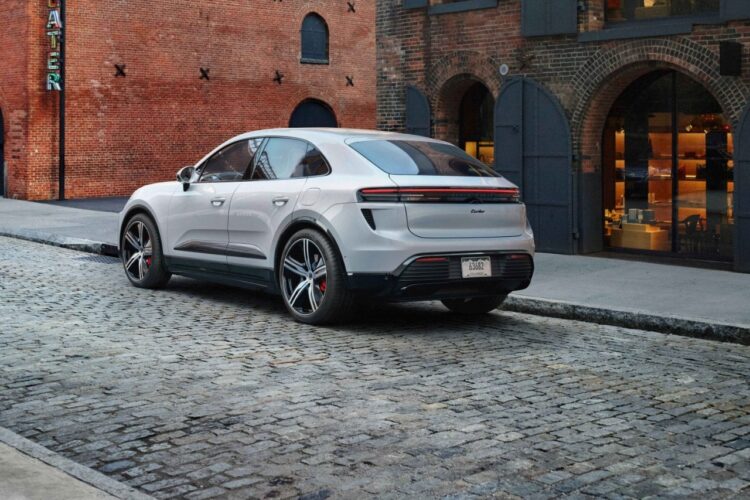 Porsche takes the all-electric 2024 Macan to a new level