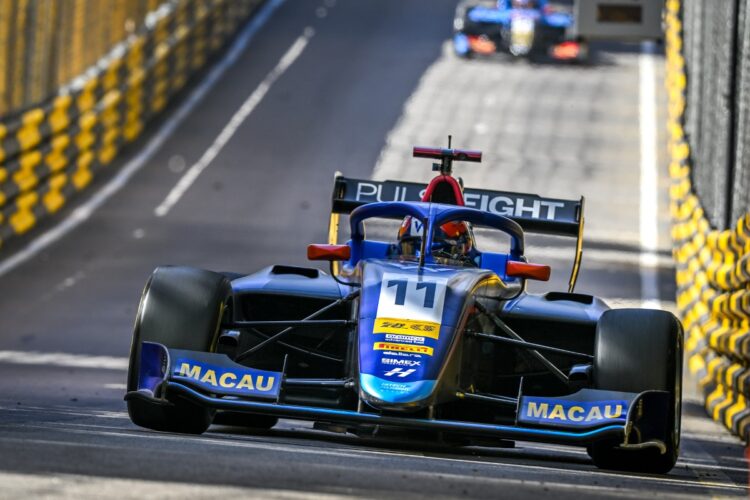 Macau GP: Browning wins F3 pole
