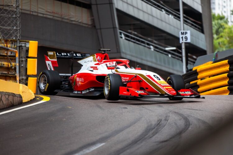 Macau GP: Mini takes provisional pole